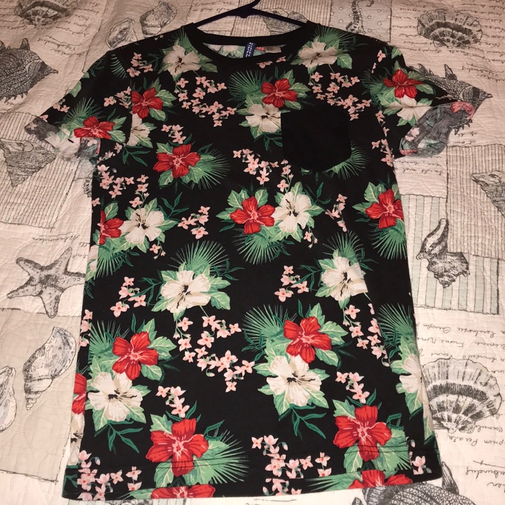 H&M Floral Tee Xtra Small